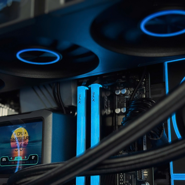 PC YNSTORE x WINDFORCE SFF X3 x DARKFLASH F1 ( I7 13700F / Ram 32GB / 500GB / RTX 5070 12GB ) 5